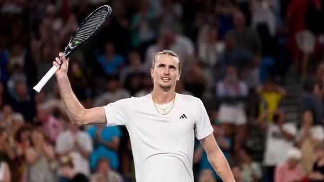 维金斯17+6手刃旧主，热巴全能鲍威尔14中10，热火力克残阵勇士