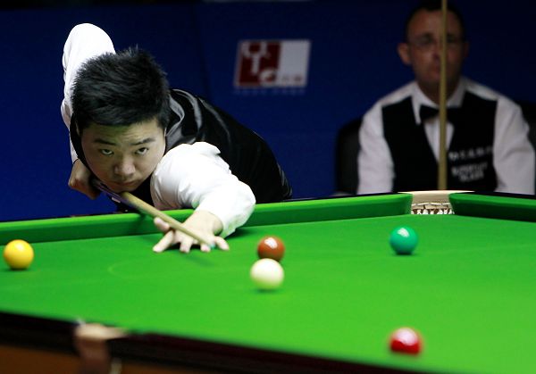 津媒谈亚泰降级：亚泰俱乐部在管理方面战略模糊且缺乏耐心